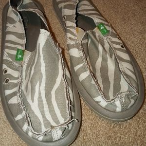 Ladies sanuk slide sz 7